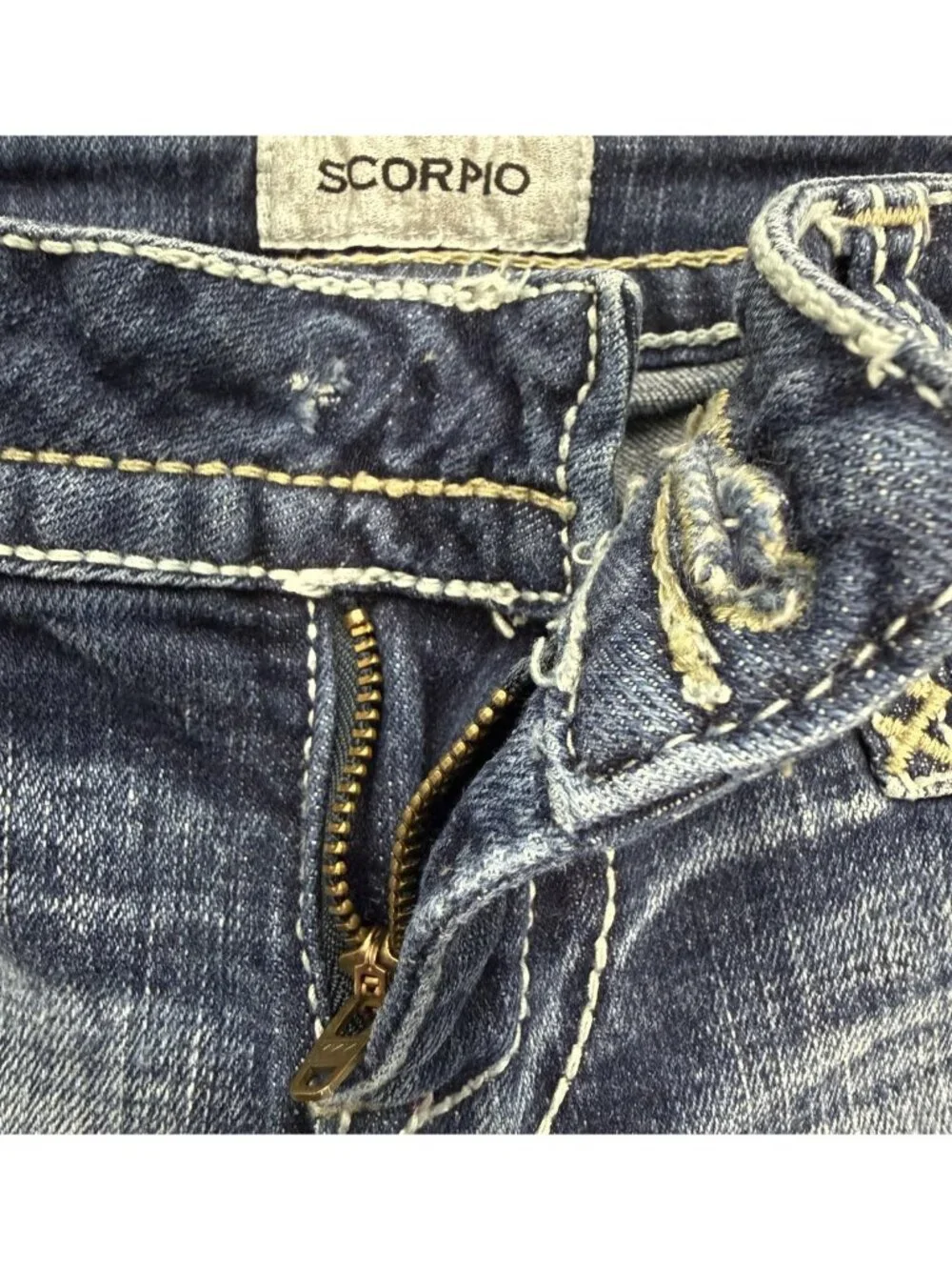 Daytrip Scorpio Jean Shorts Women 29 Blue Embroidered Low Rise Boho Western READ